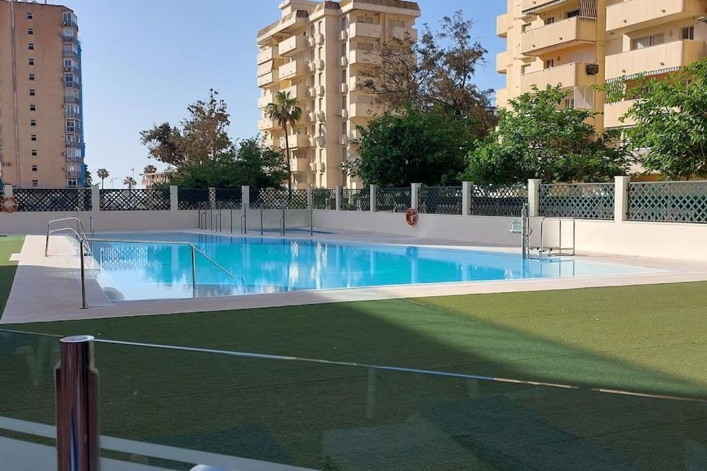 Elegante Alojamiento Con Piscina A 200 M Del Mar. Daire Benalmádena Dış mekan fotoğraf